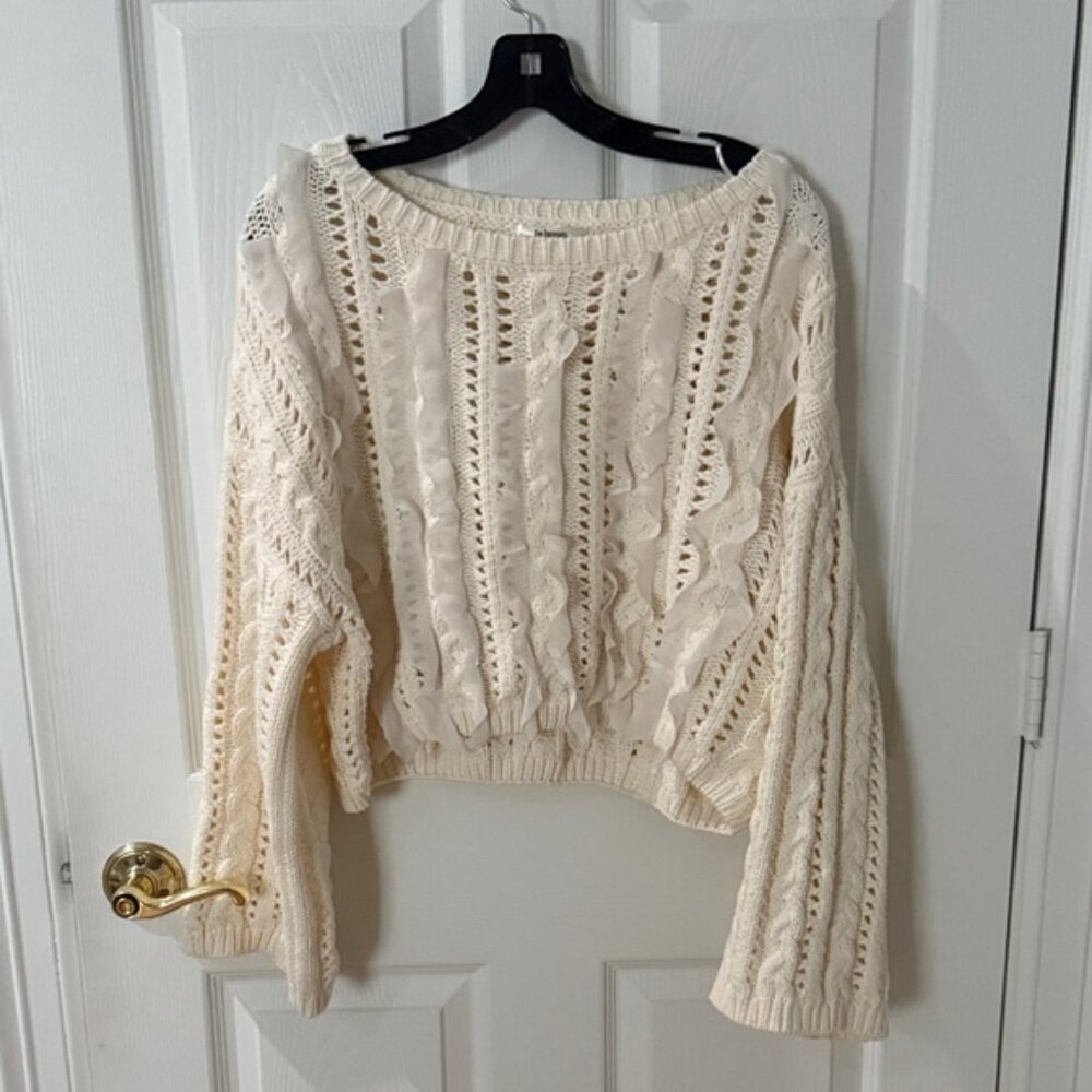 Cream Knit Women's Sweater ruffle detail chunky sleeve oversized la Lavon medium